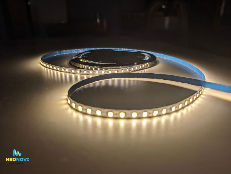 Світлодіодна LED стрічка 24 В (гнучка s-type) для неонових та рекламних вивісок, Білий-теплий 3000K-3500K ЛЕДГ-24-002 фото