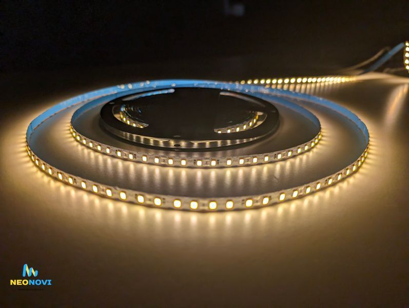 Світлодіодна LED стрічка 24 В (гнучка s-type) для неонових та рекламних вивісок, Білий-теплий 3000K-3500K ЛЕДГ-24-002 фото