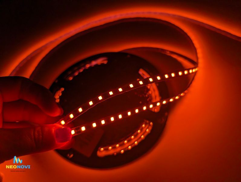 Світлодіодна LED стрічка 12 В (гнучка s-type) для неонових та рекламних вивісок, Помаранчевий ЛЕДГ-006 фото