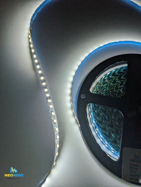Світлодіодна LED стрічка 12 В - вологозахищена (гнучка s-type) для неонових та рекламних вивісок, Білий чистий ЛЕДГВ-017 фото