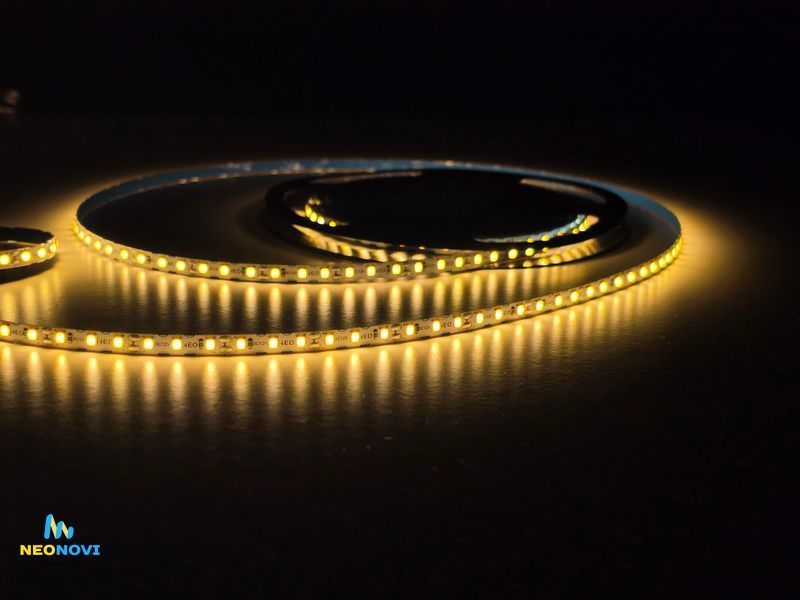 Світлодіодна LED стрічка 12 В (гнучка s-type) для неонових та рекламних вивісок, Білий-теплий 3000K-3500K ЛЕДГ-002 фото